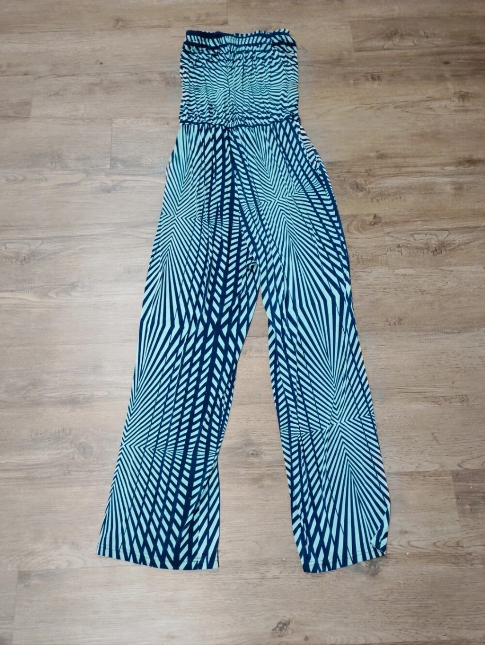Mlle Gabrielle | Strapless Wide-Leg Jumpsuit in Teal & Navy Optical Print